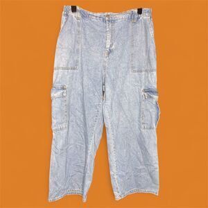 Forever 21 Plus Y2K 2000s Light Wash Baggy Denim Cargo Jeans